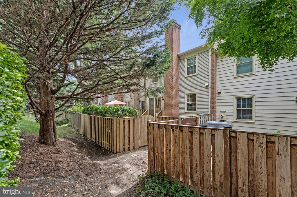 2803 SHAWN LEIGH DRIVE