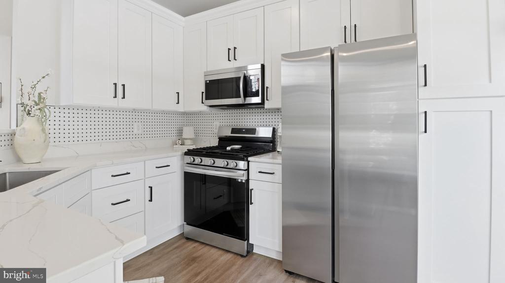 12000 EDGEMERE CIRCLE