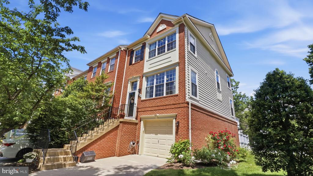 12000 EDGEMERE CIRCLE