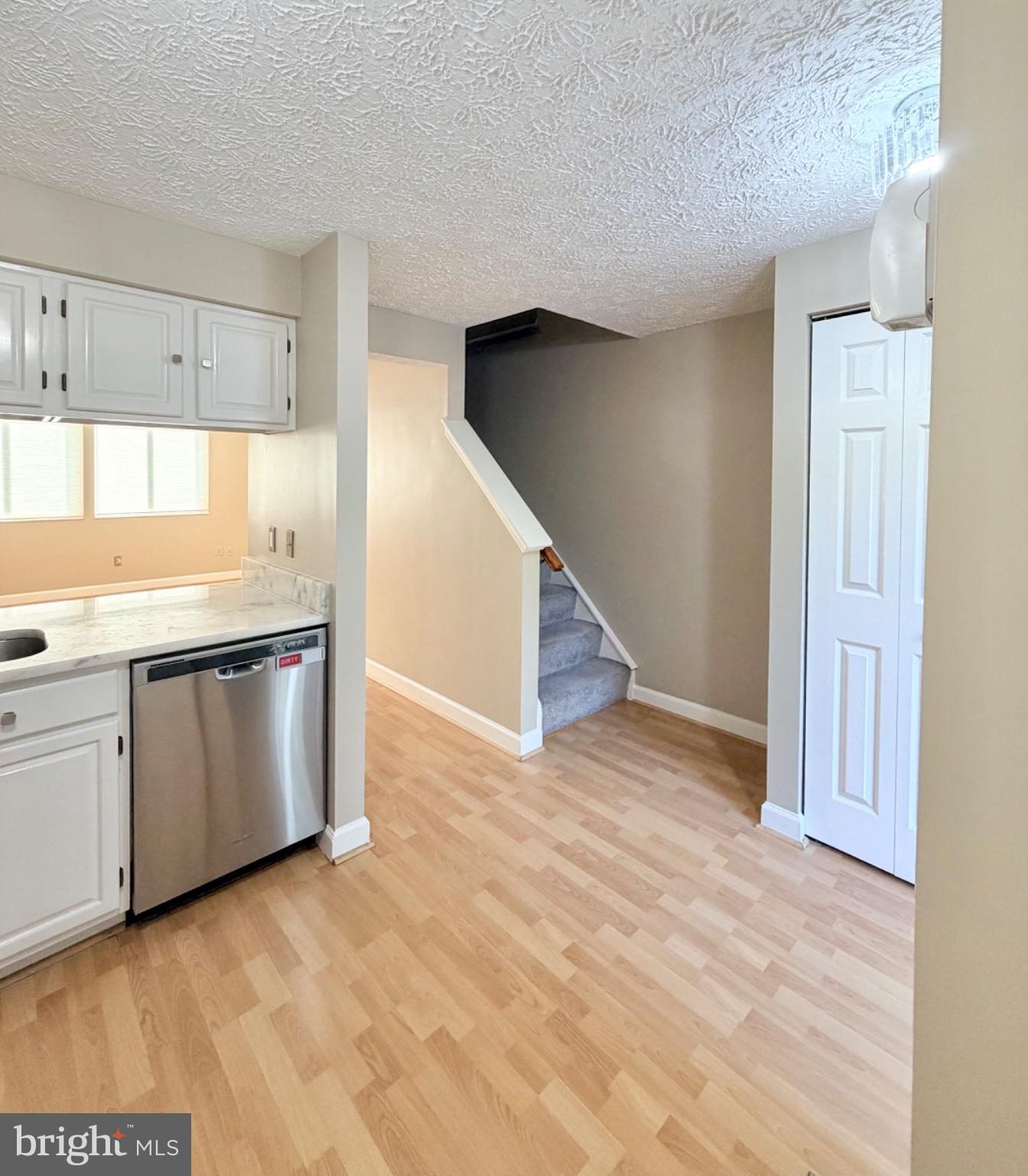 8558 KOLUDER COURT