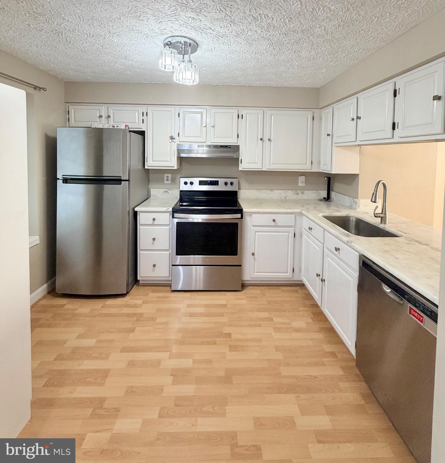 8558 KOLUDER COURT