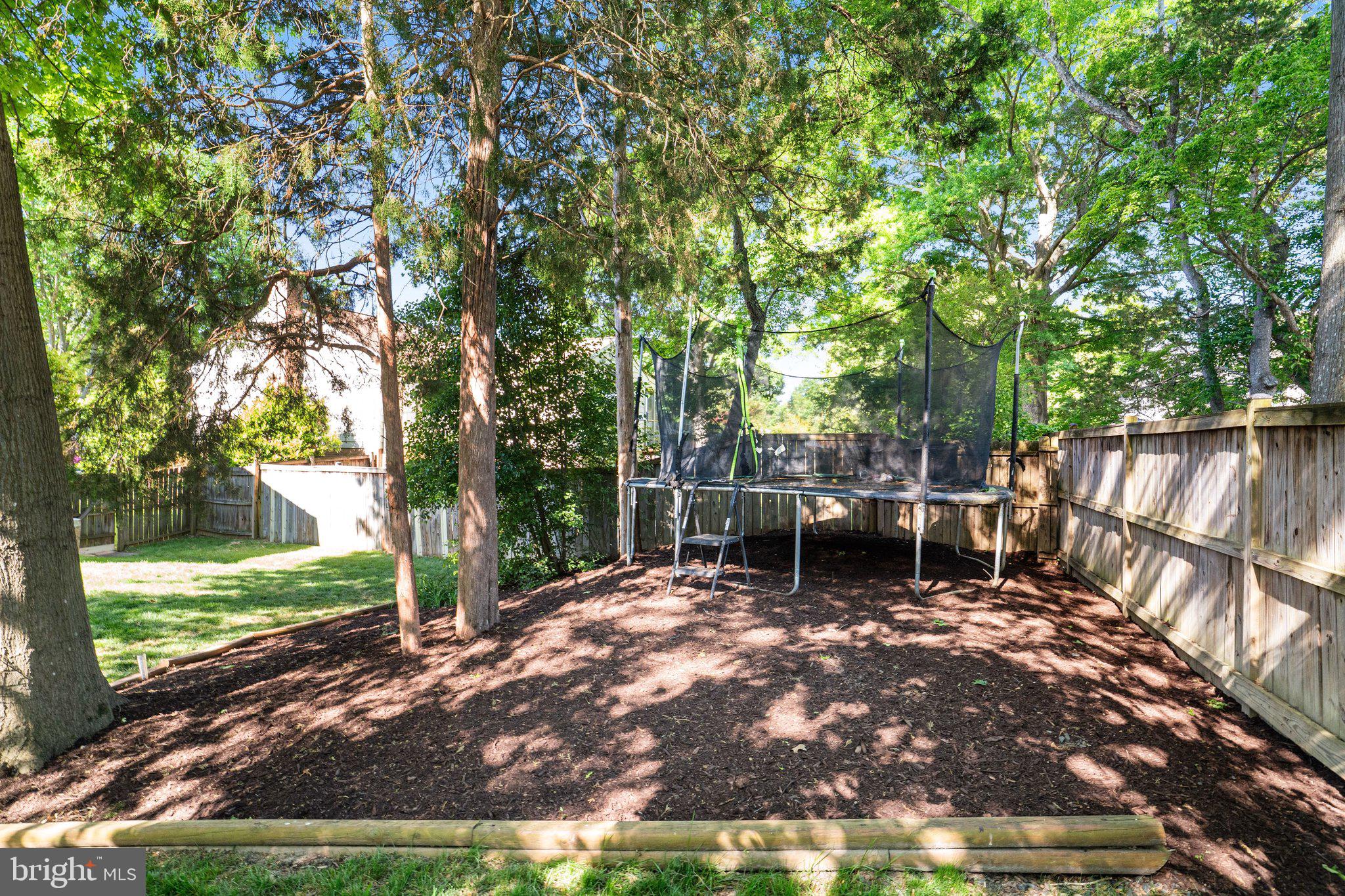 2002 HOOVER LANE