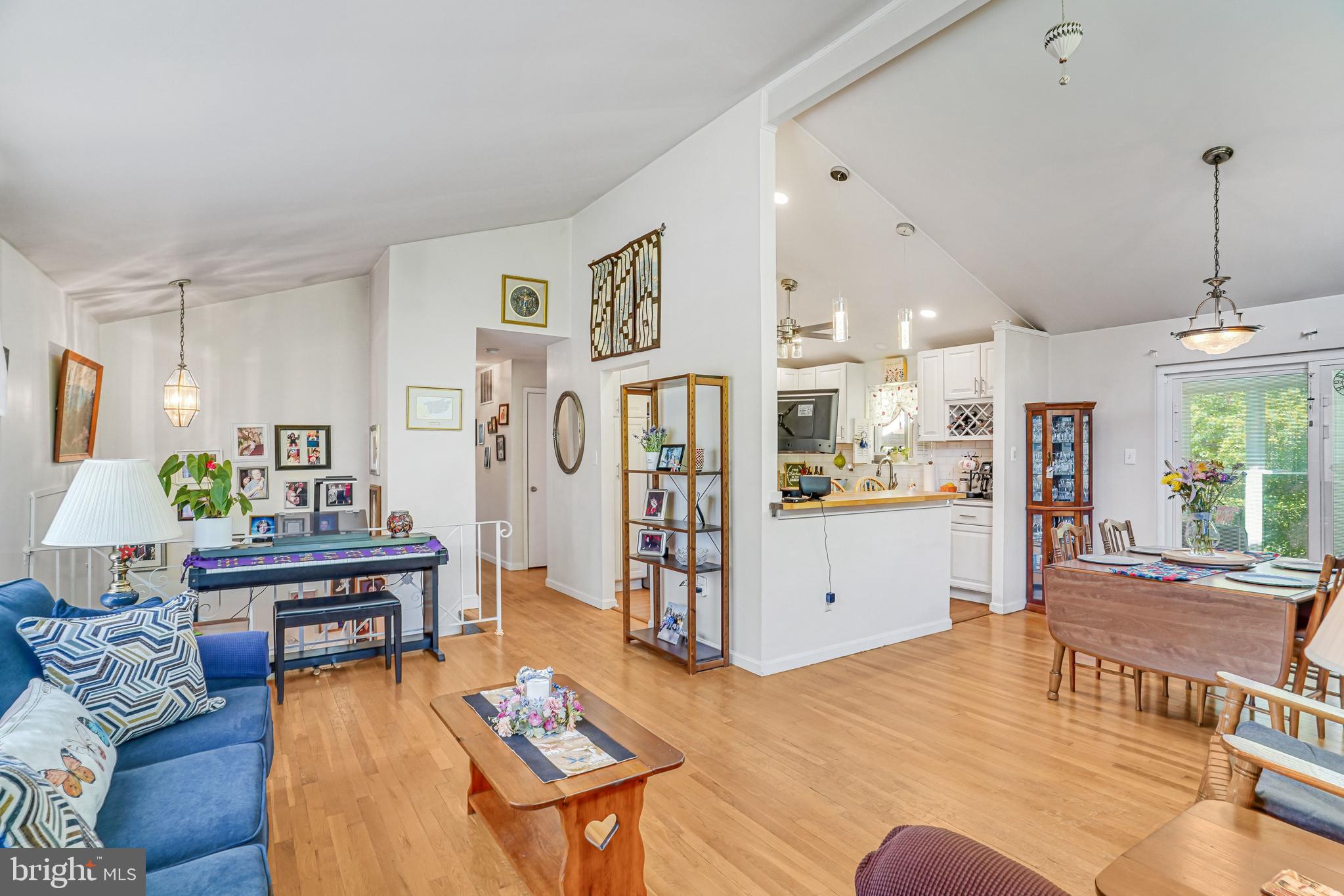 8622 KENILWORTH DRIVE