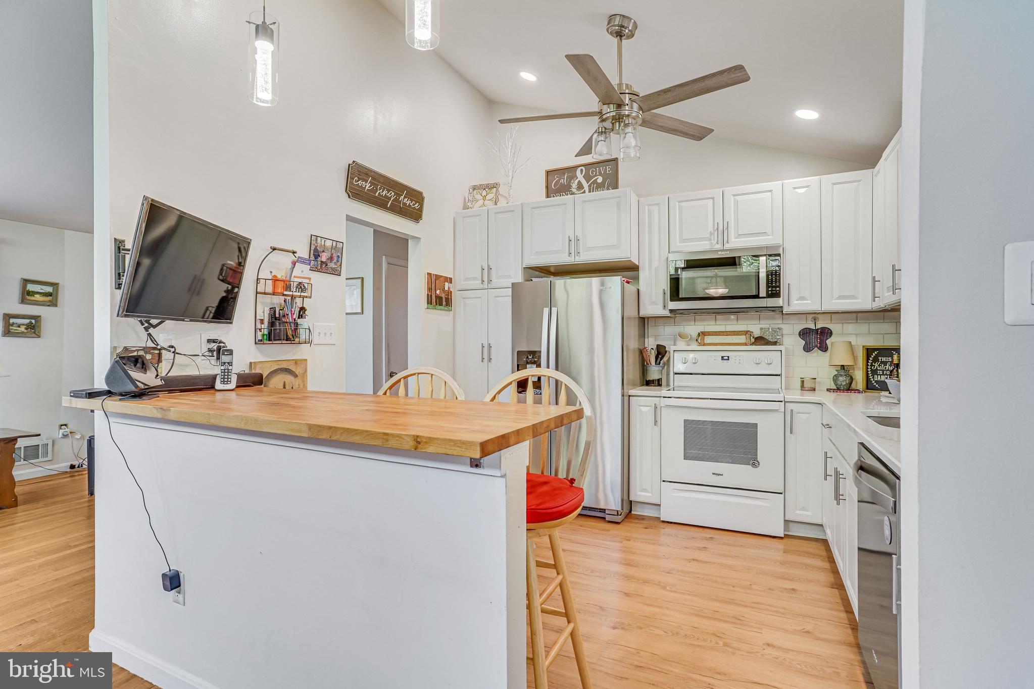 8622 KENILWORTH DRIVE