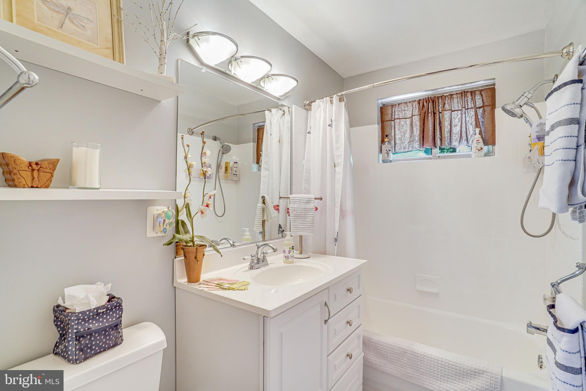 8622 KENILWORTH DRIVE