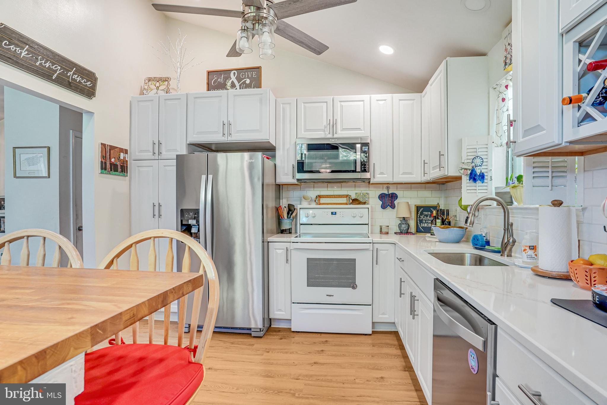 8622 KENILWORTH DRIVE