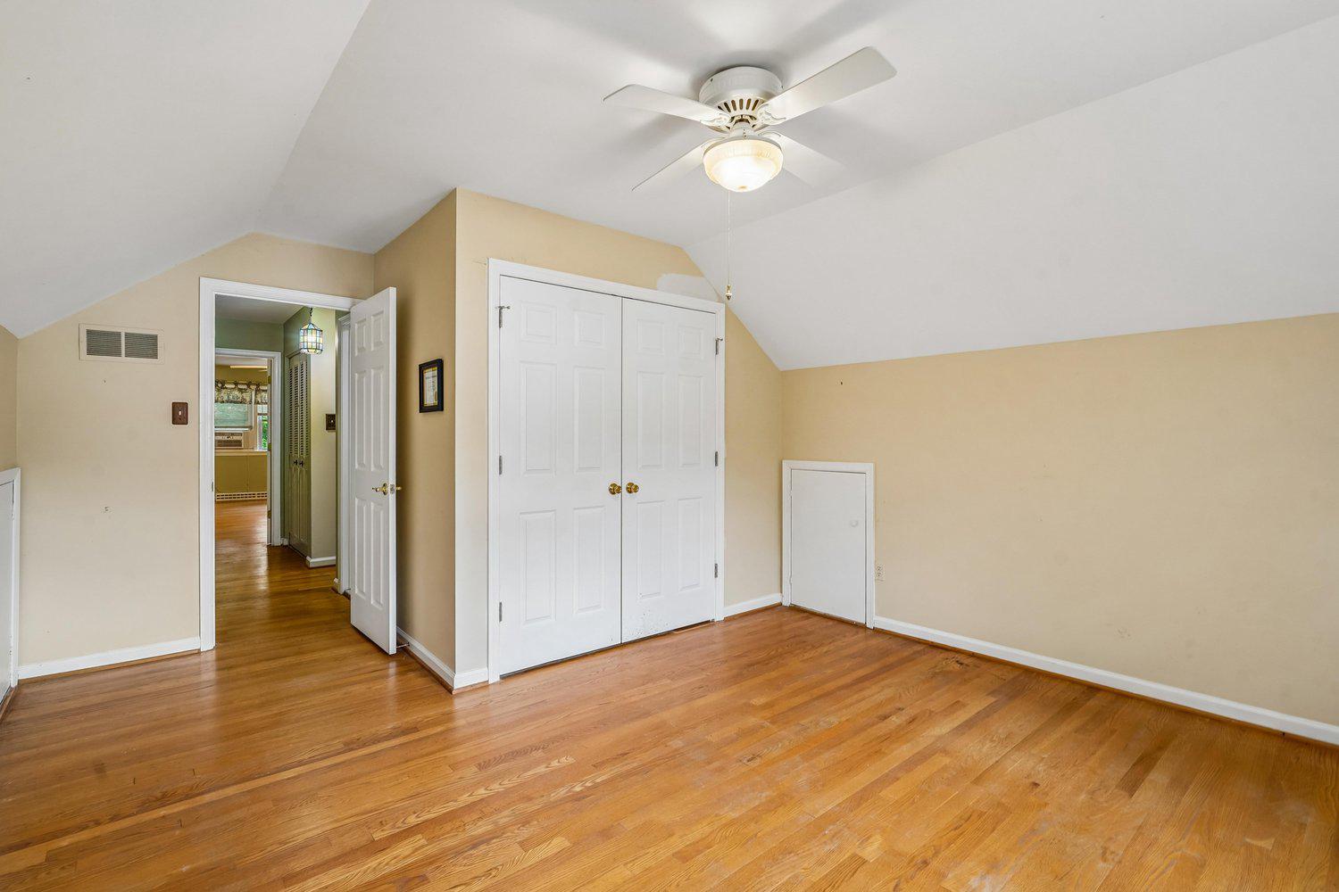 3709 CAMELOT DRIVE