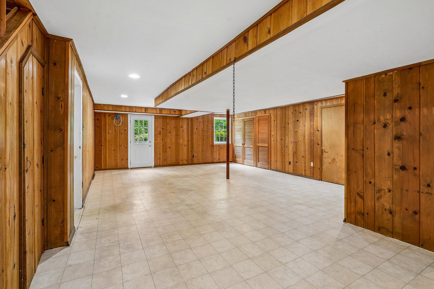 3709 CAMELOT DRIVE