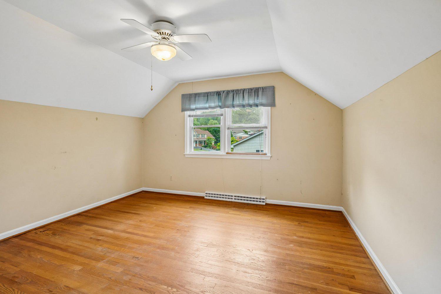 3709 CAMELOT DRIVE