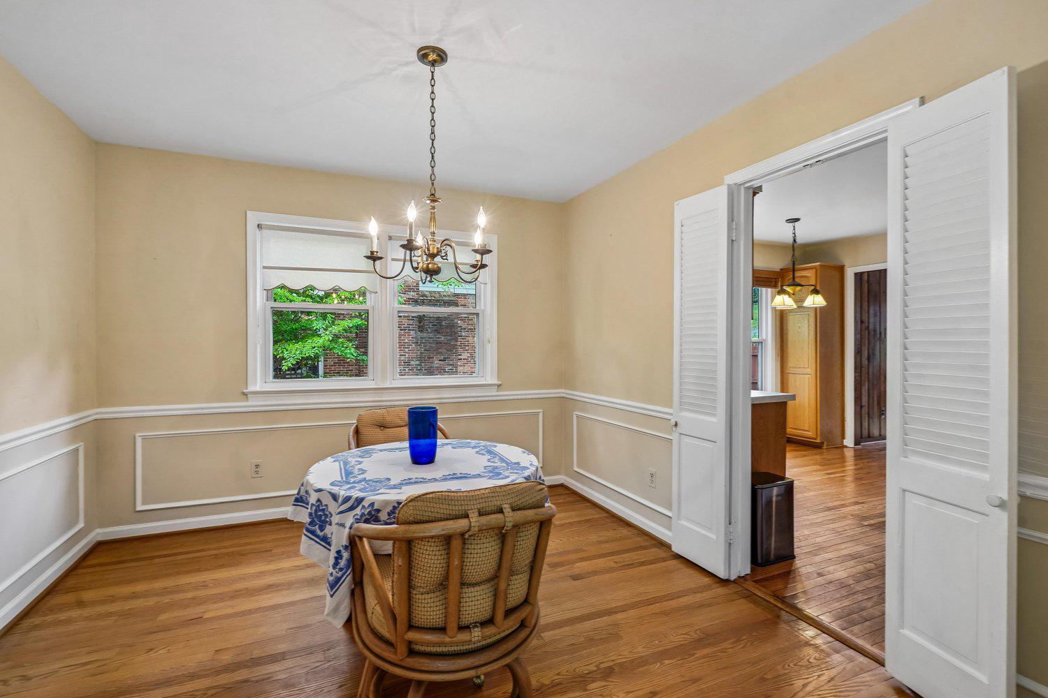 3709 CAMELOT DRIVE