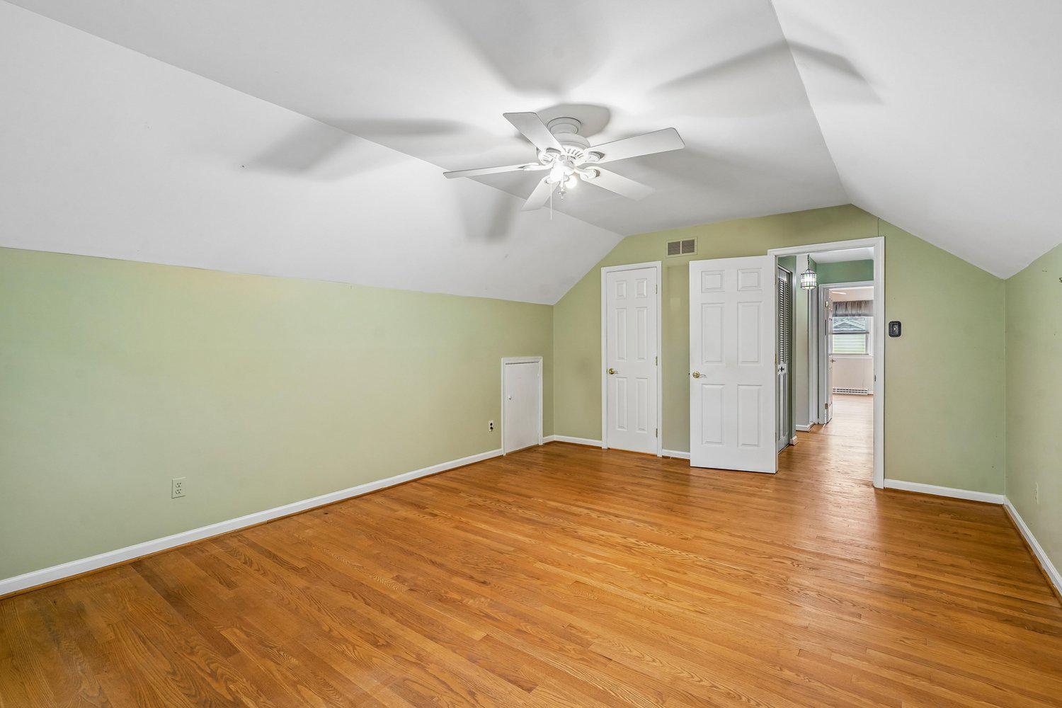 3709 CAMELOT DRIVE