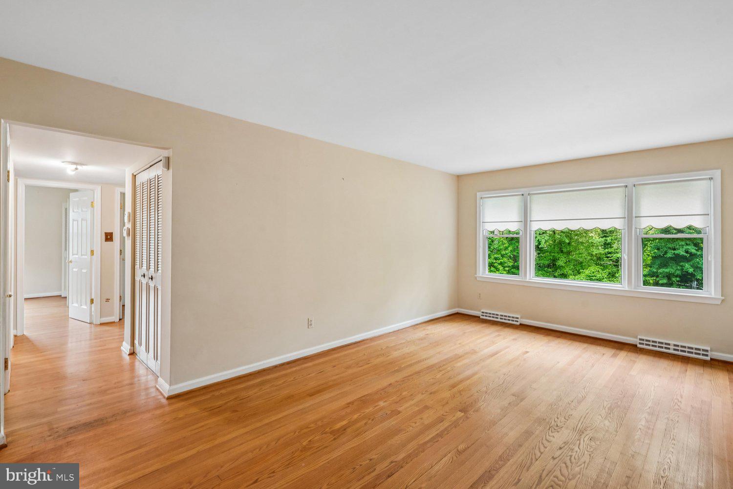 3709 CAMELOT DRIVE