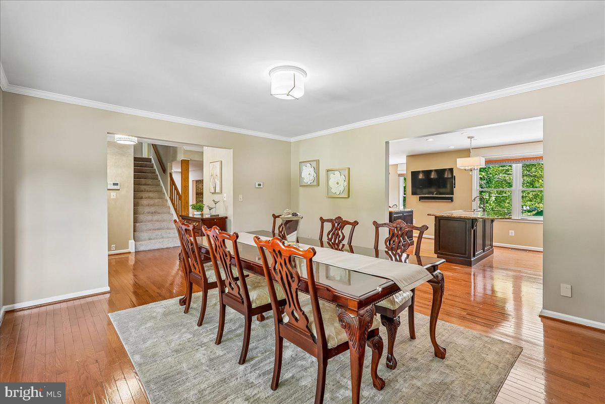 10033 GLENCROFT COURT