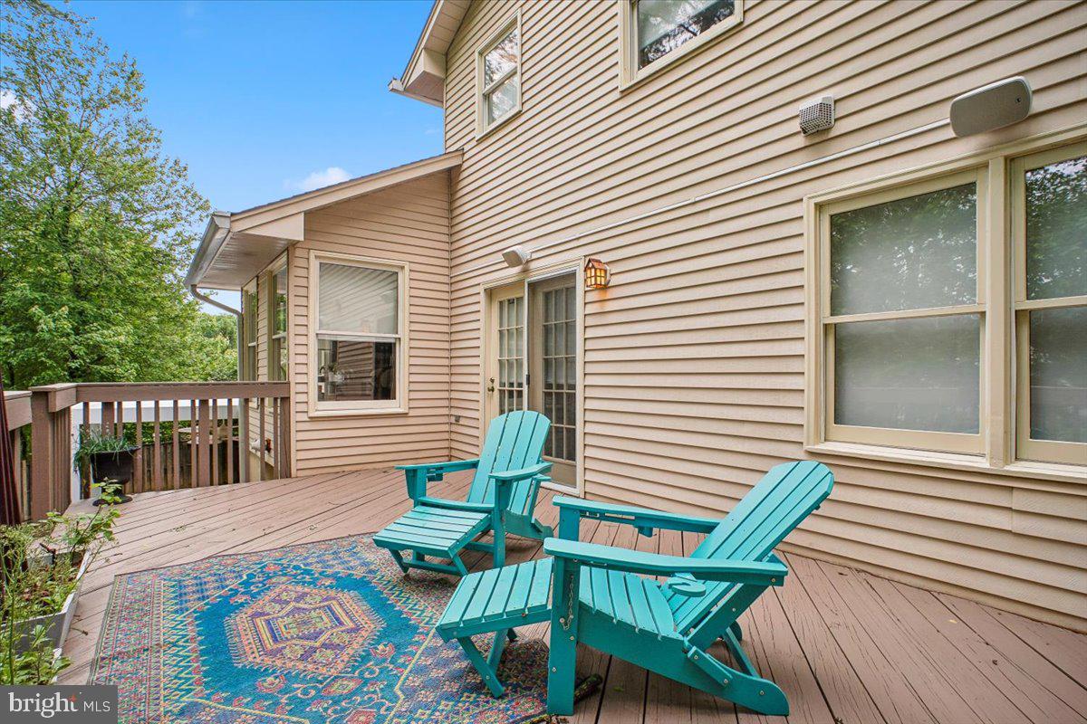 10033 GLENCROFT COURT