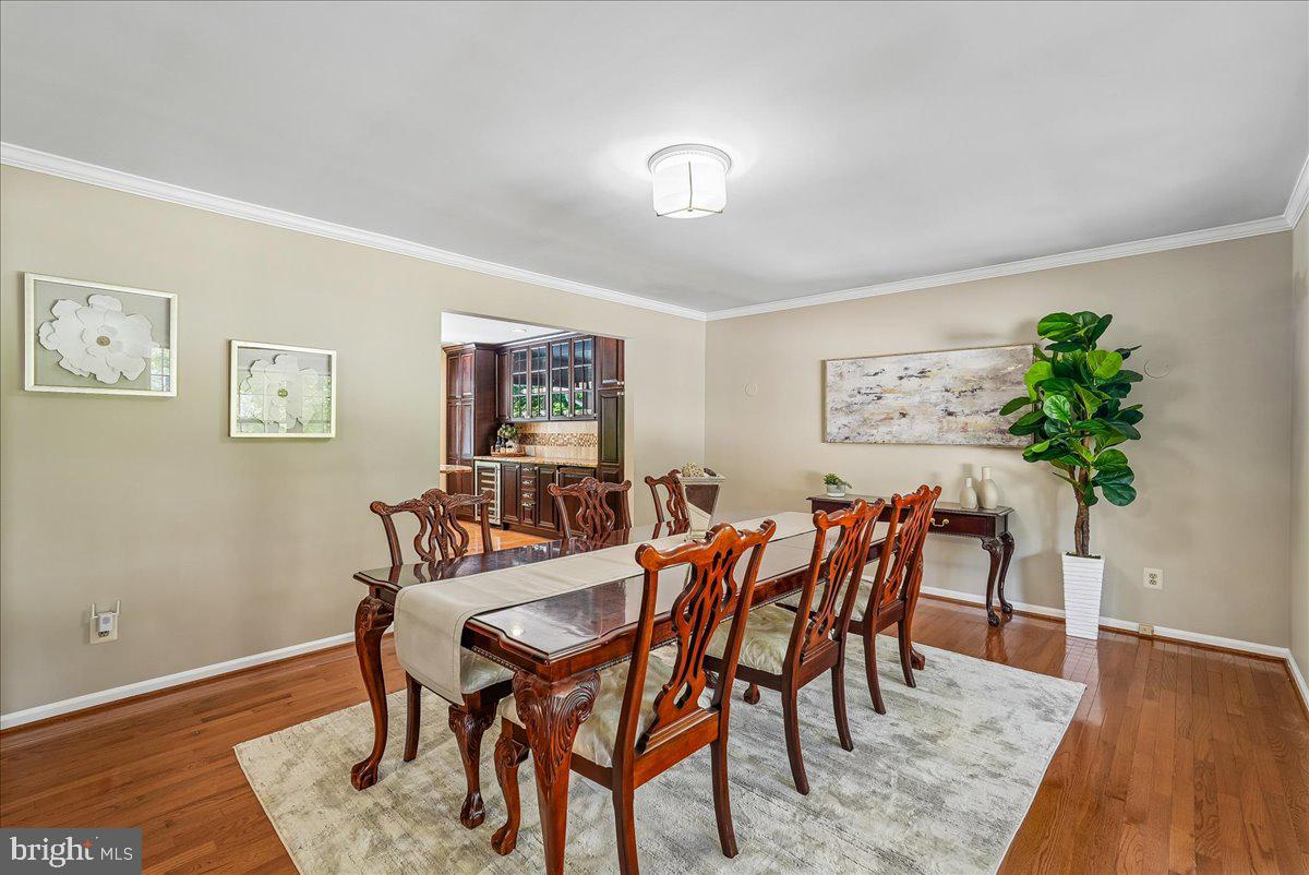 10033 GLENCROFT COURT