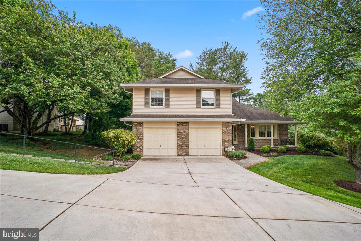10033 GLENCROFT COURT