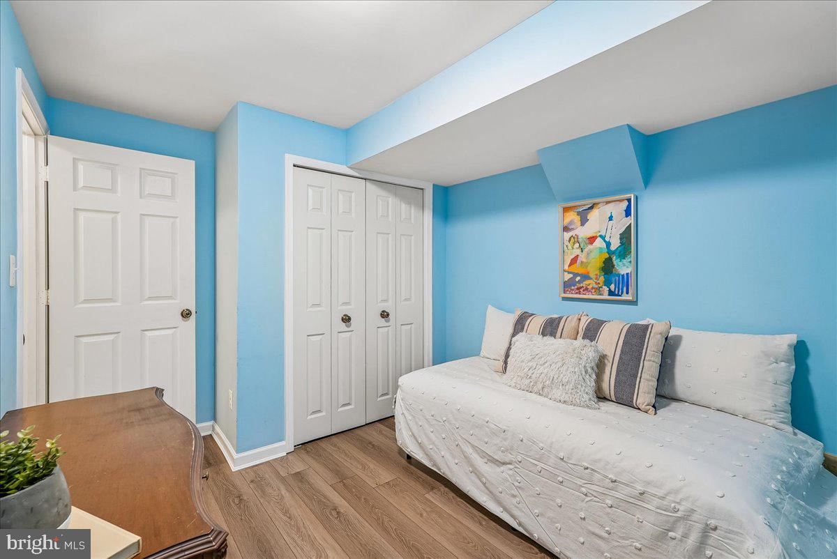 10033 GLENCROFT COURT