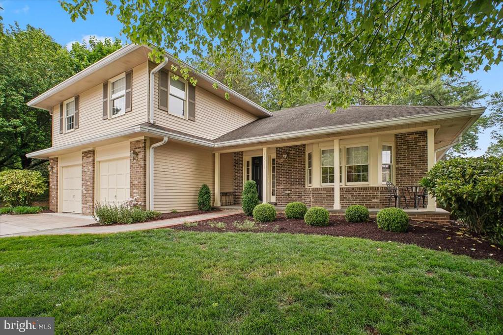 10033 GLENCROFT COURT