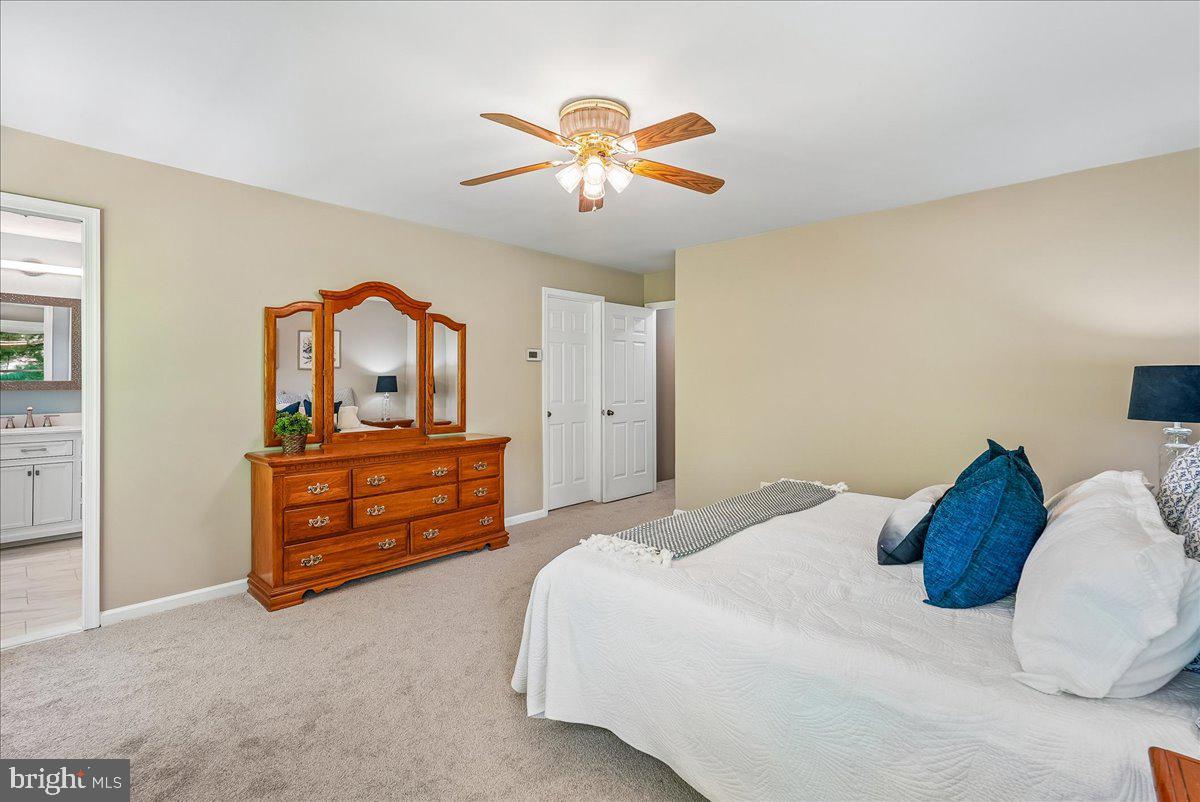 10033 GLENCROFT COURT