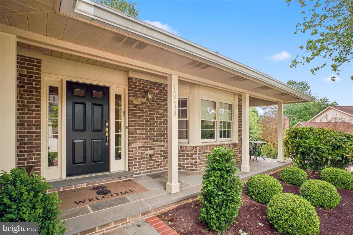 10033 GLENCROFT COURT
