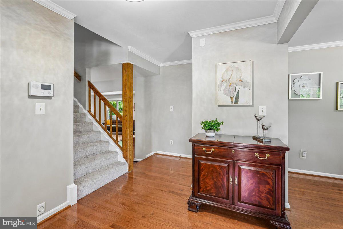 10033 GLENCROFT COURT