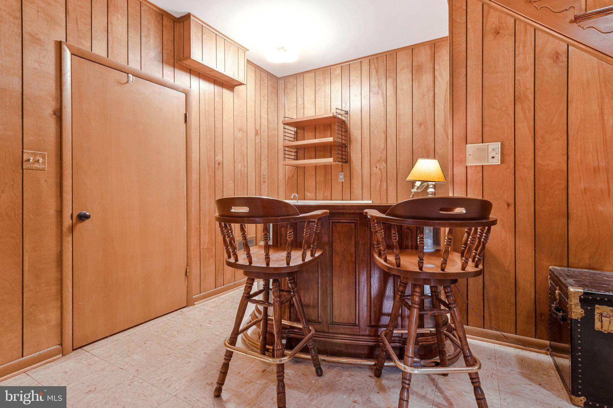 1502 HIGHWOOD DRIVE