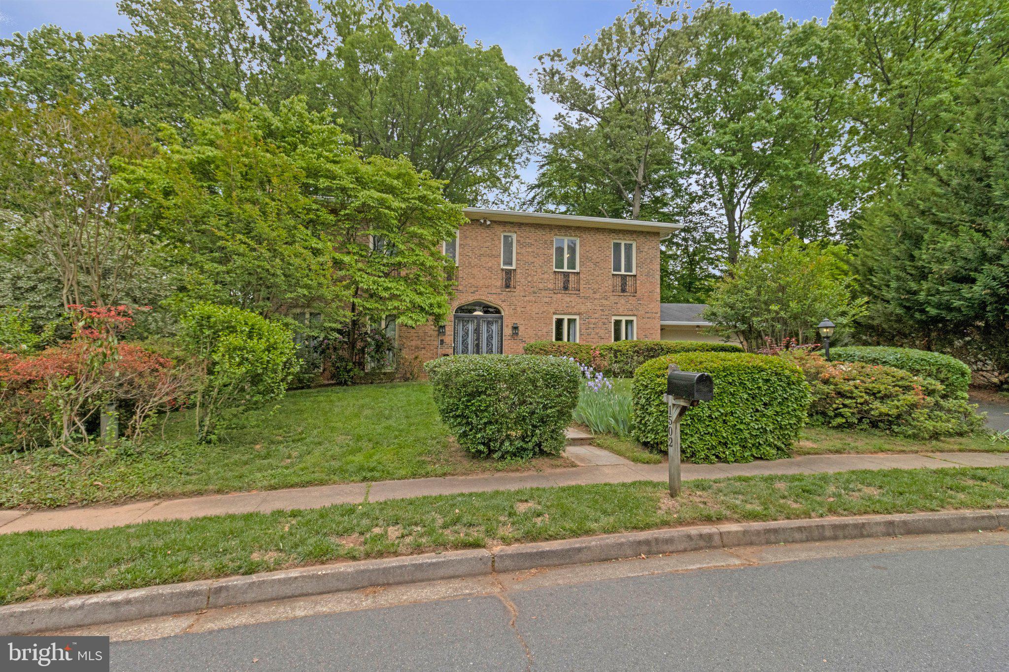 1502 HIGHWOOD DRIVE
