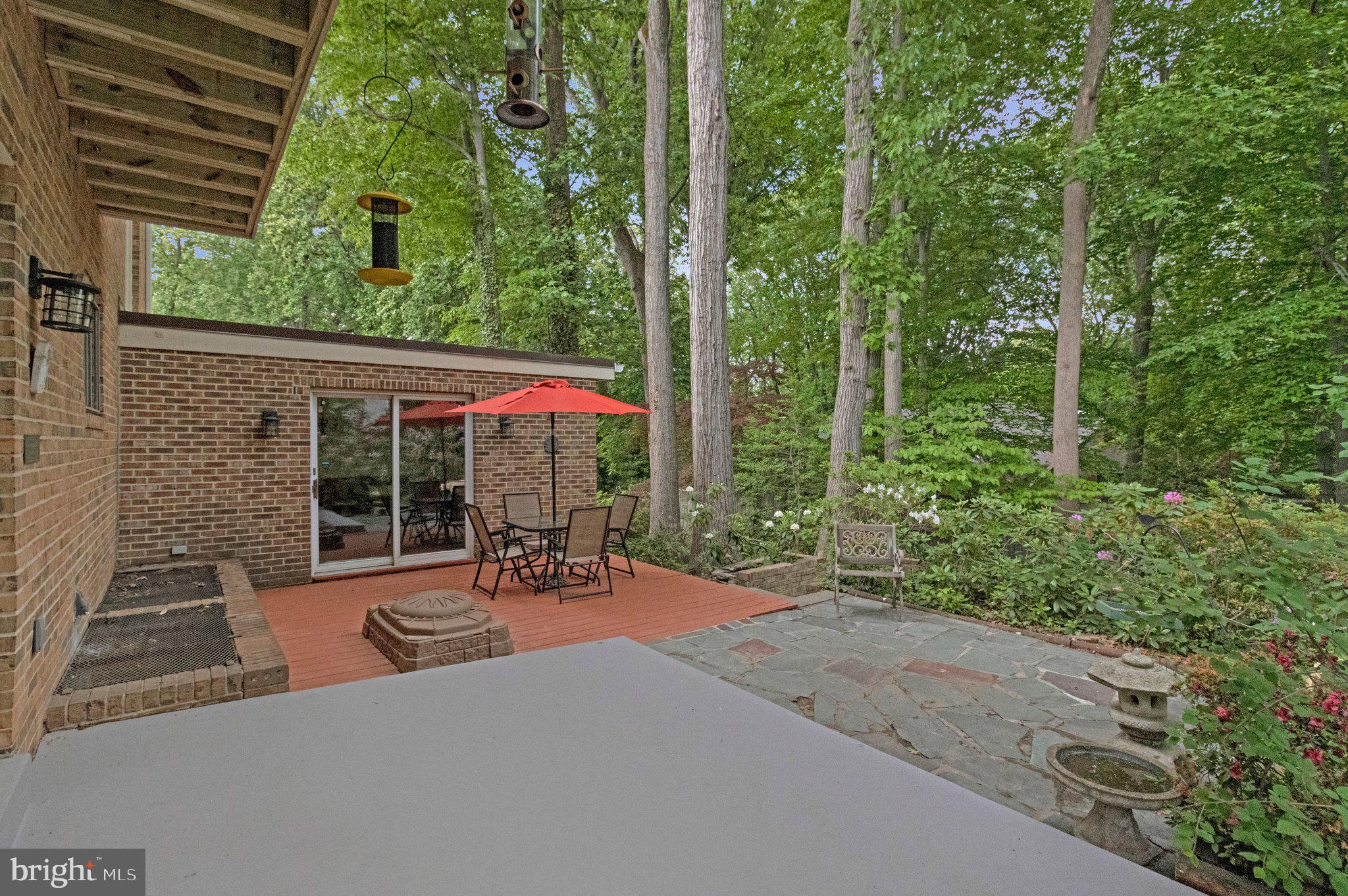 1502 HIGHWOOD DRIVE