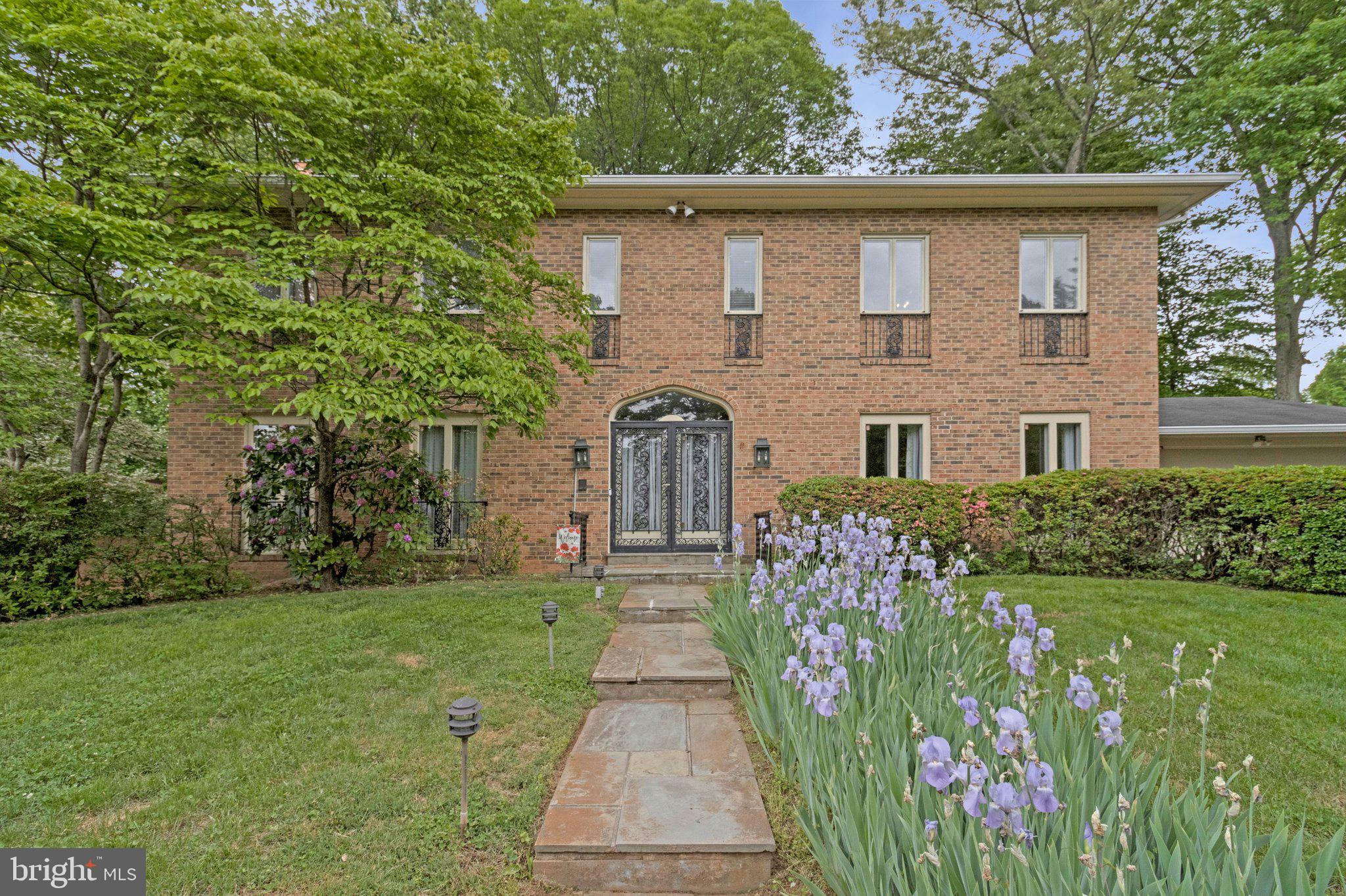 1502 HIGHWOOD DRIVE