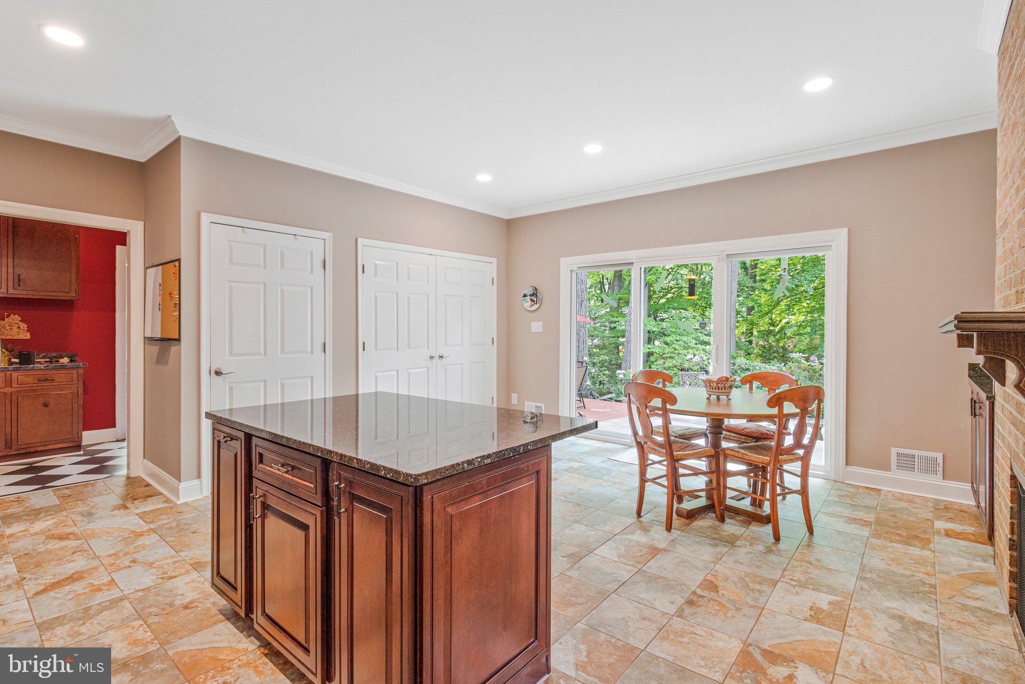 1502 HIGHWOOD DRIVE