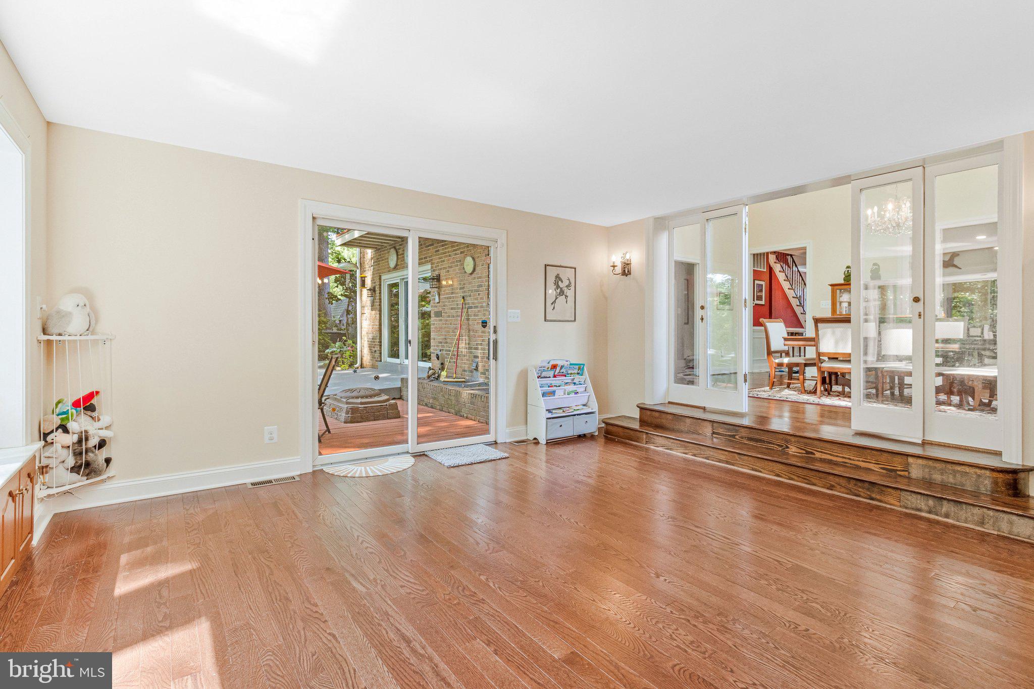 1502 HIGHWOOD DRIVE