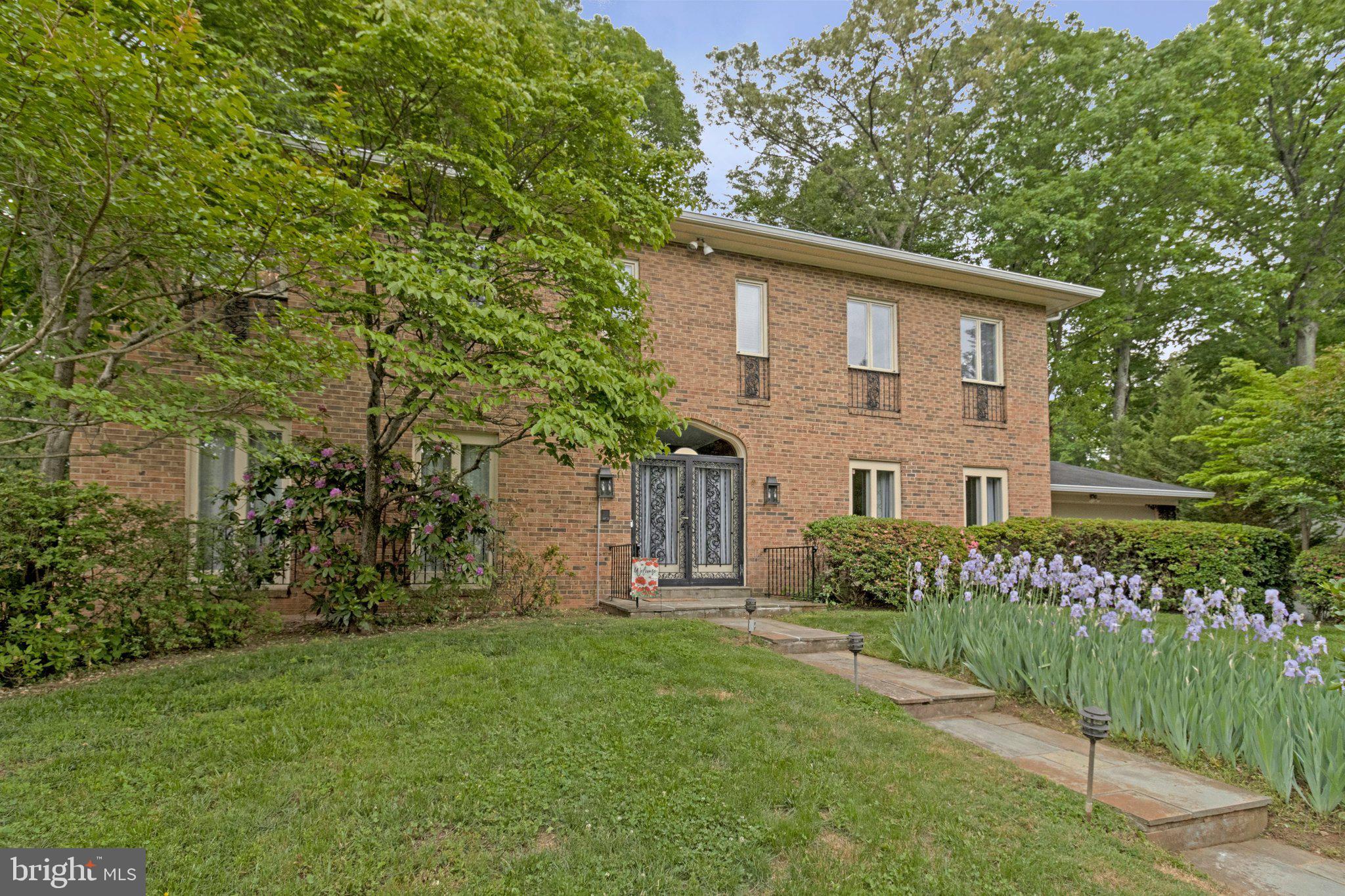 1502 HIGHWOOD DRIVE