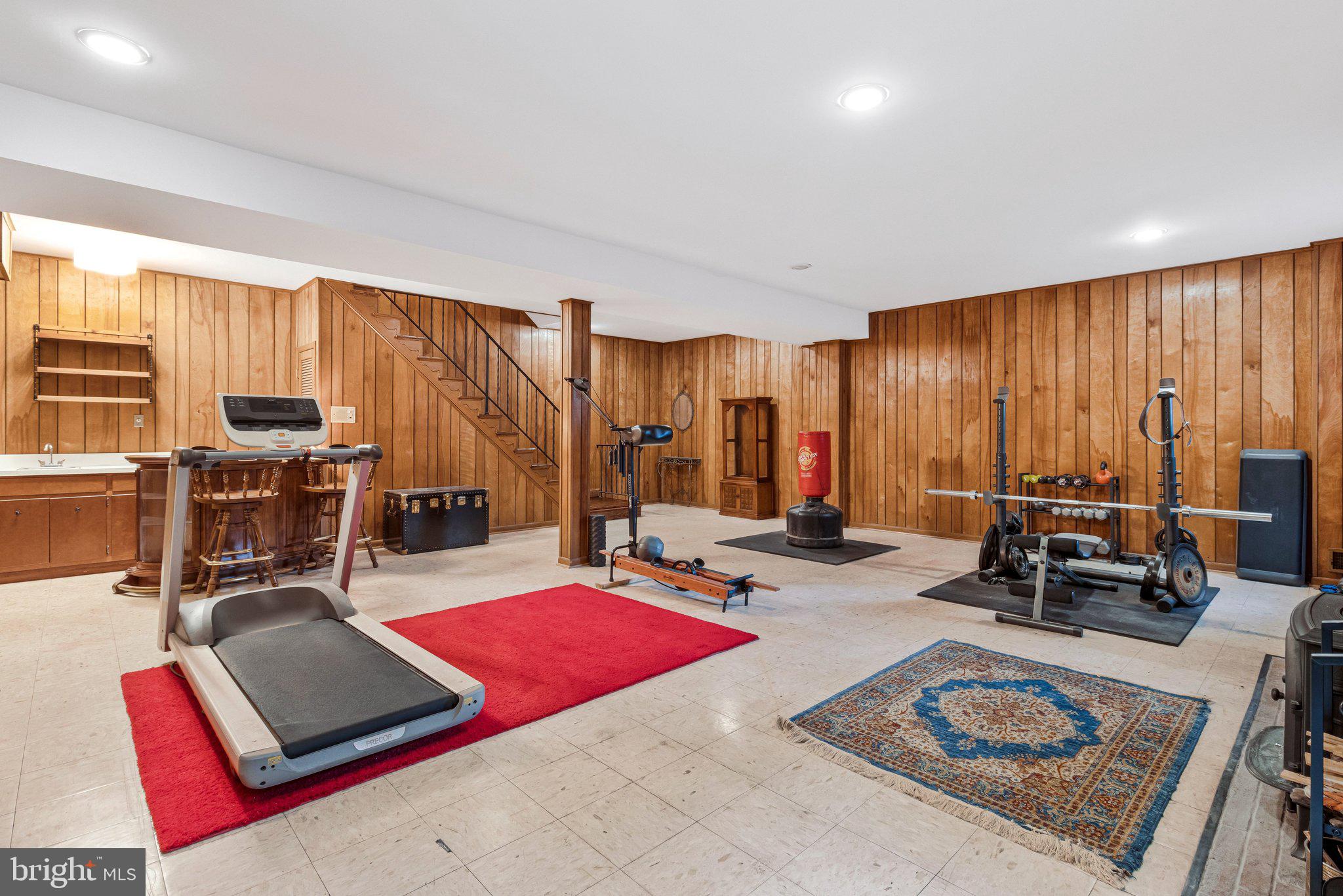 1502 HIGHWOOD DRIVE