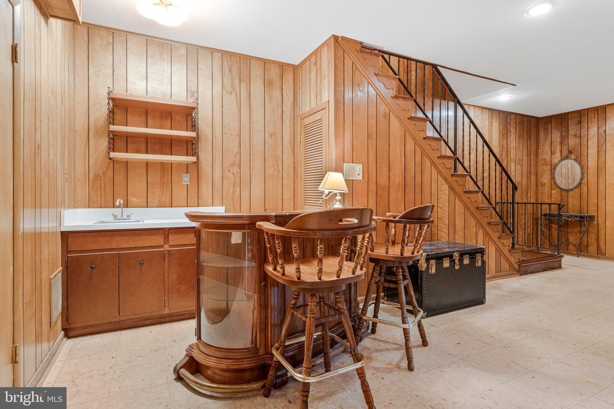 1502 HIGHWOOD DRIVE
