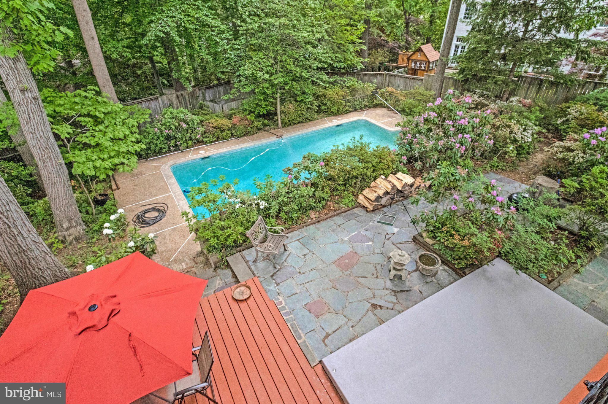 1502 HIGHWOOD DRIVE