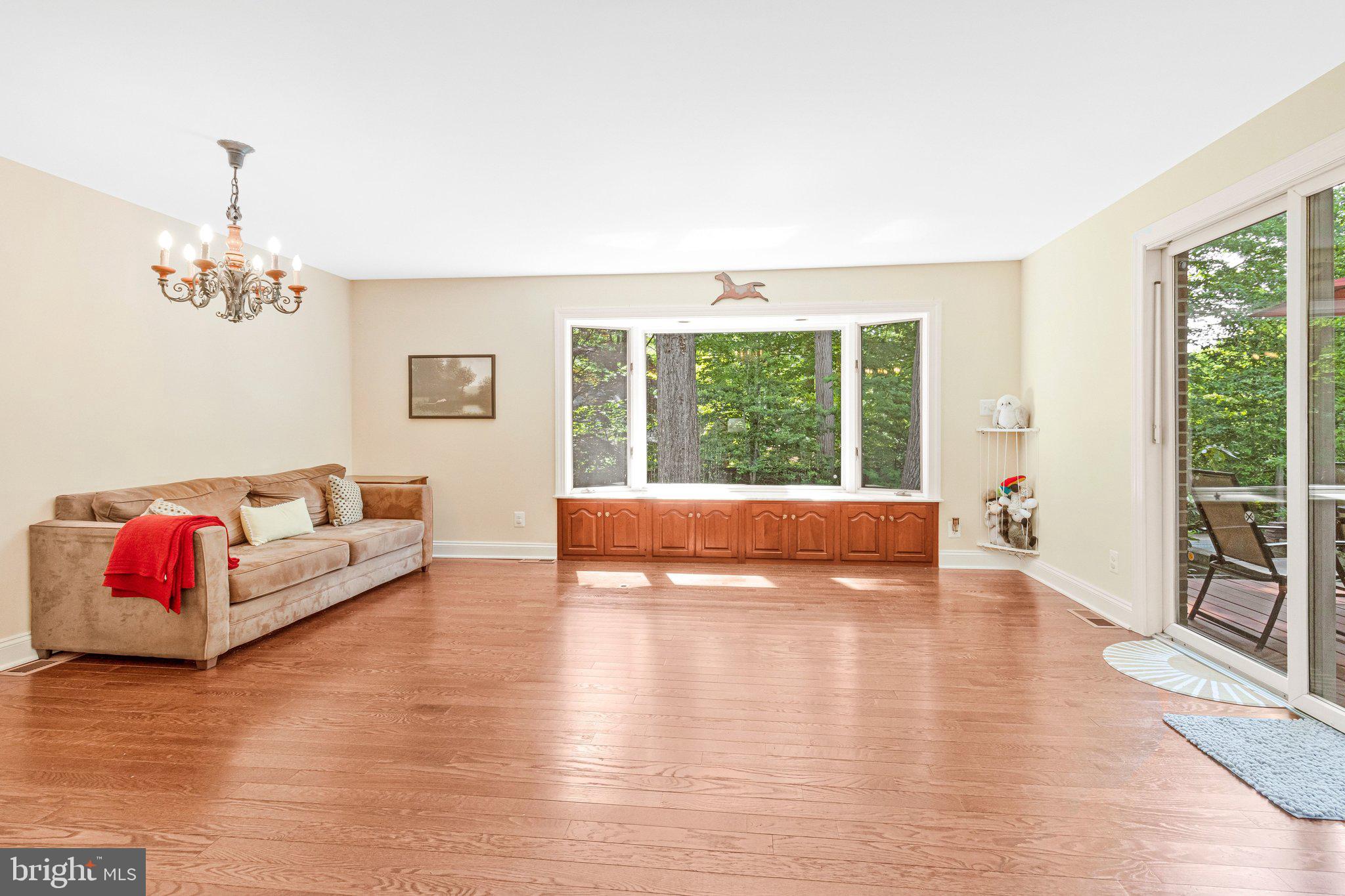 1502 HIGHWOOD DRIVE