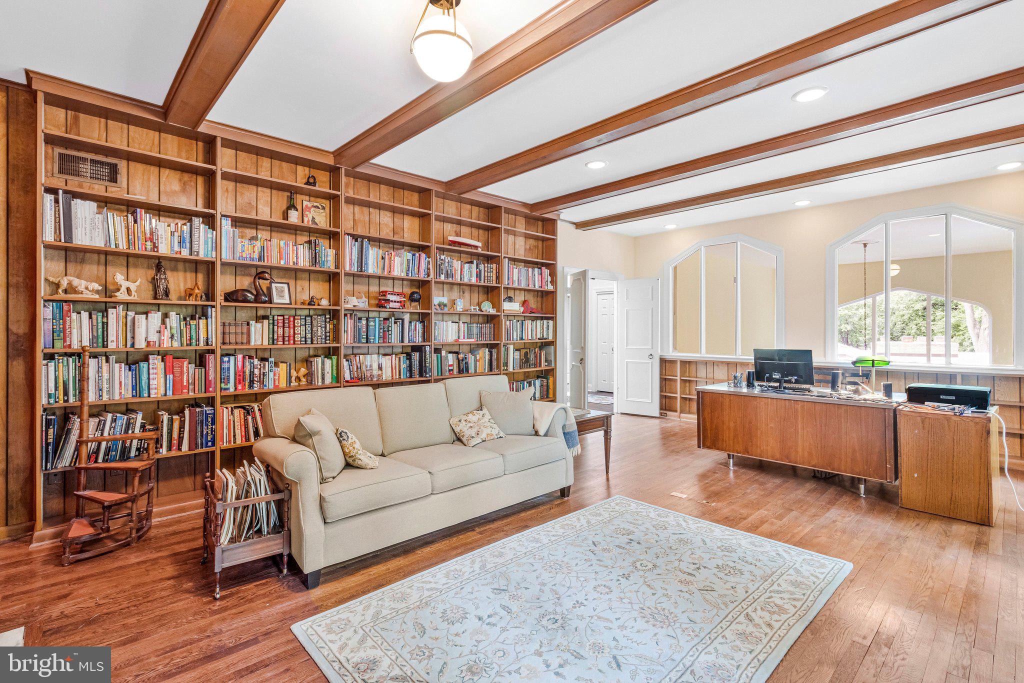 1502 HIGHWOOD DRIVE