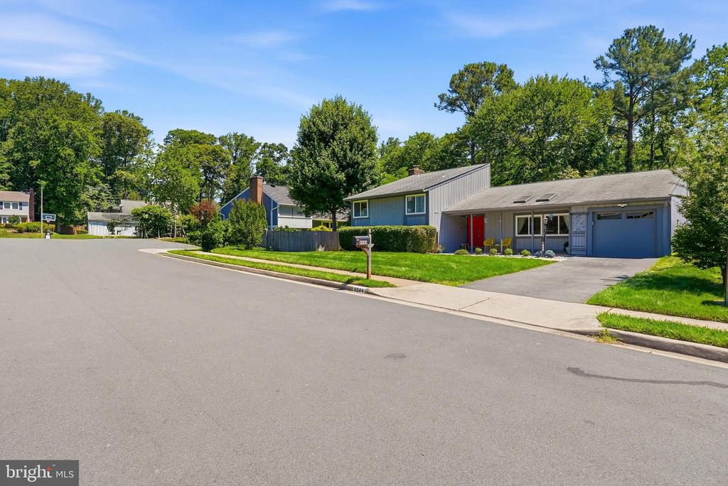 6944 SPELMAN DRIVE