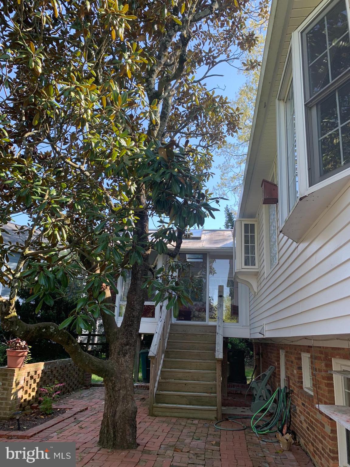 1902 FOXHALL ROAD