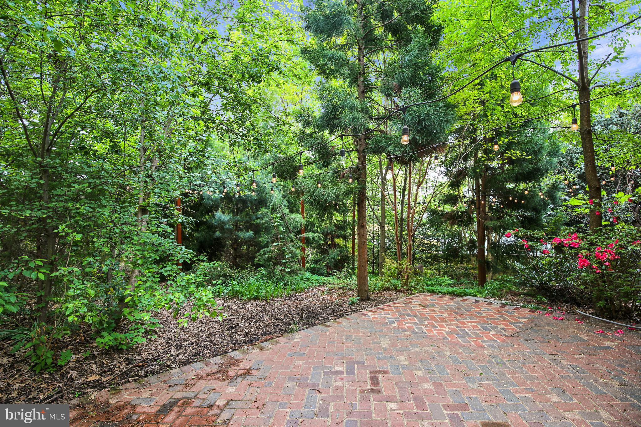 2325 HIGHLAND AVENUE