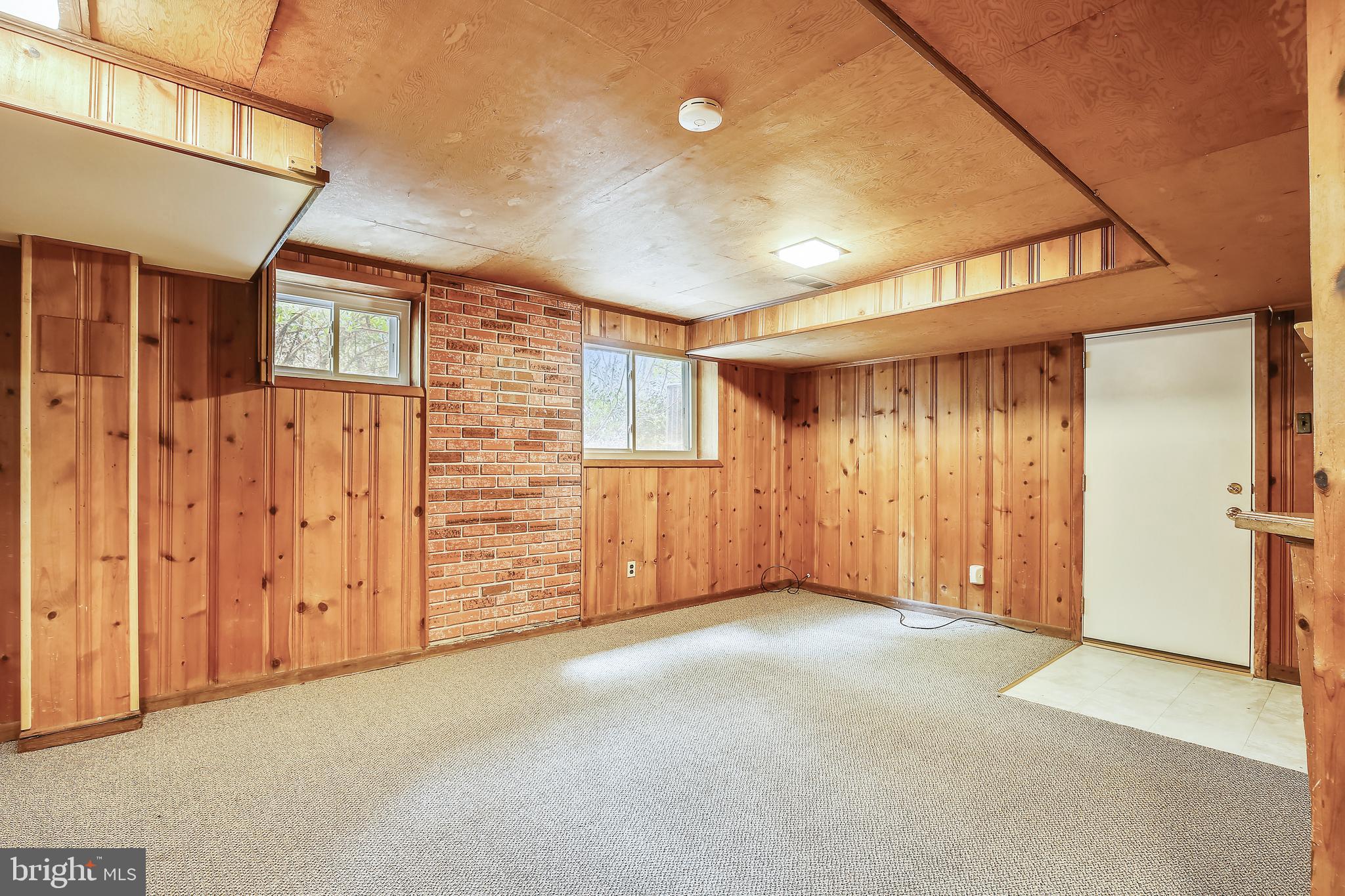 2325 HIGHLAND AVENUE