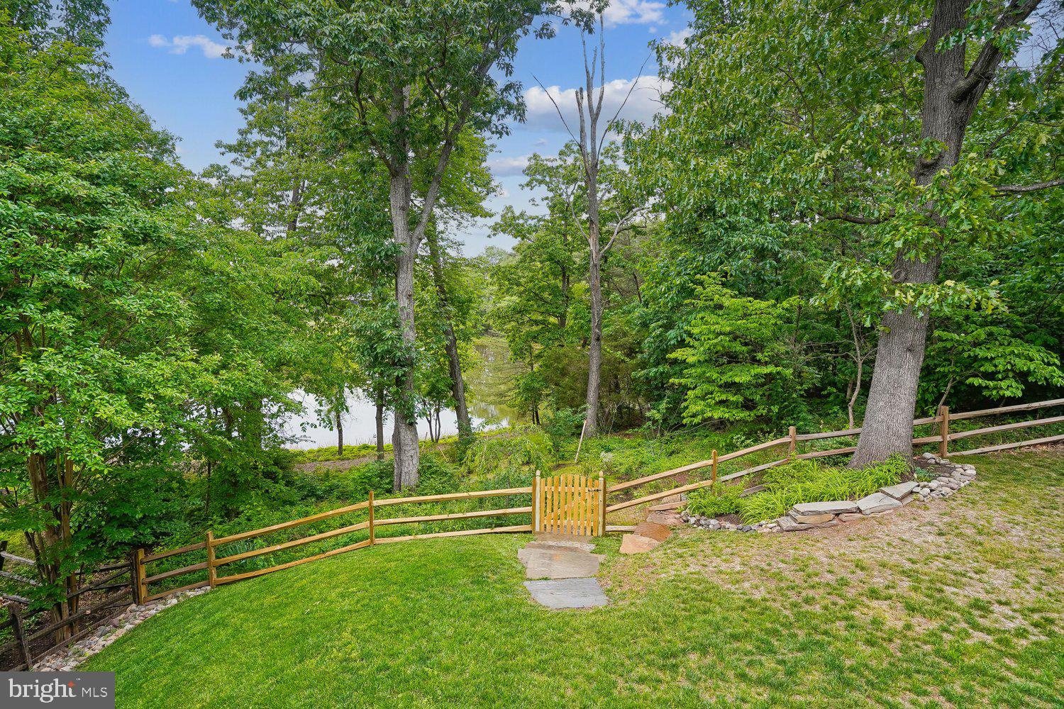 13484 LAKE SHORE