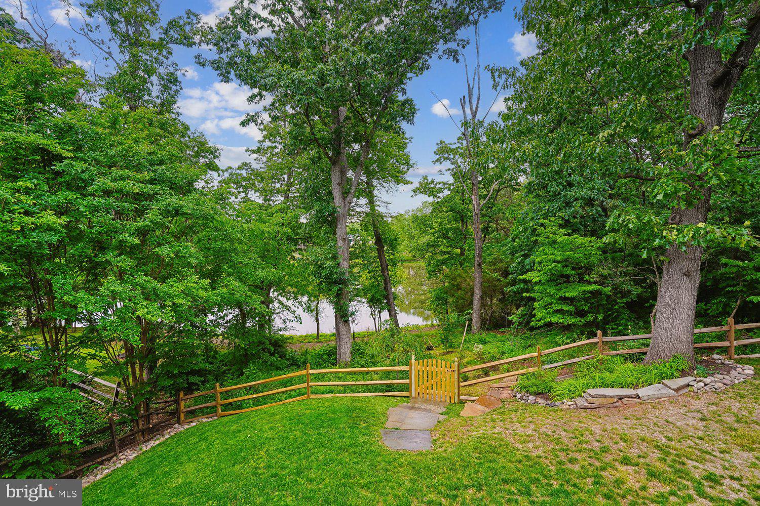 13484 LAKE SHORE