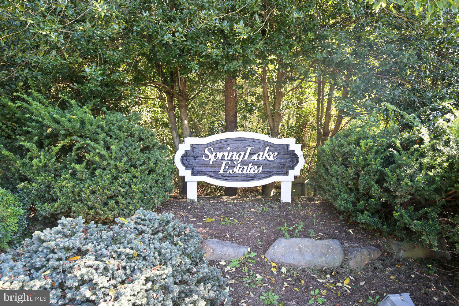 13484 LAKE SHORE