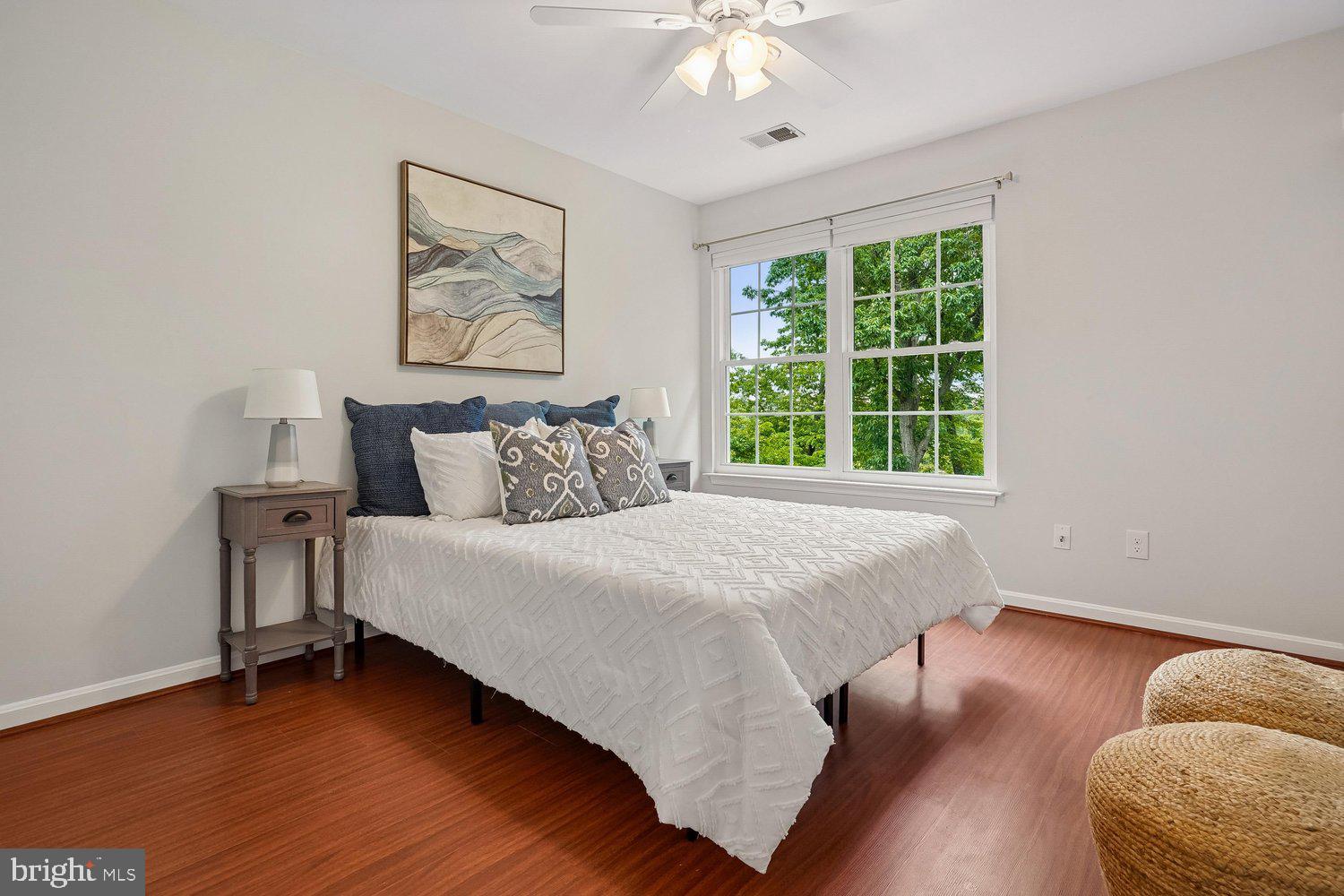 13484 LAKE SHORE