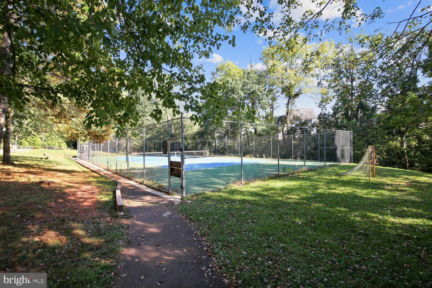 13484 LAKE SHORE