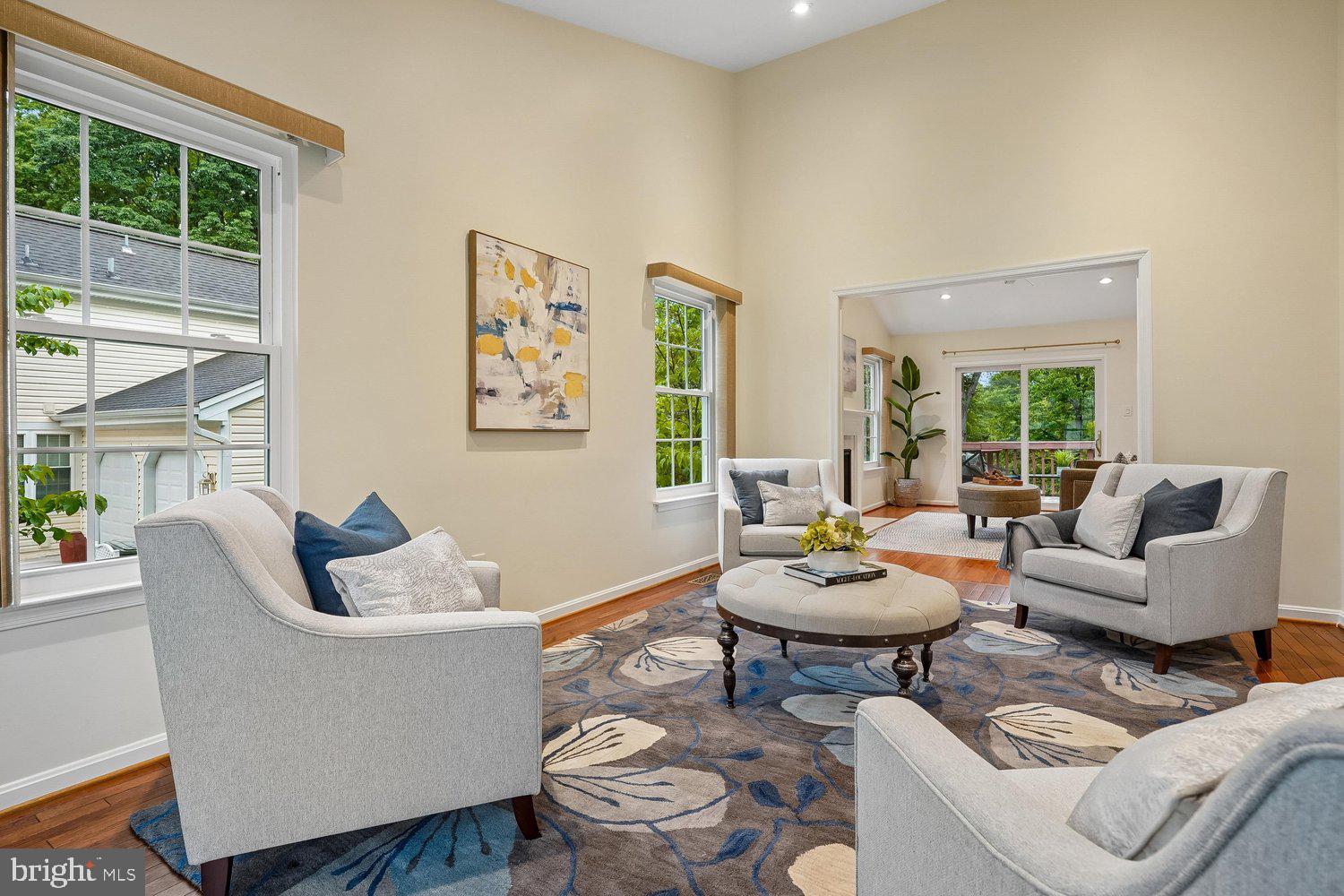 13484 LAKE SHORE