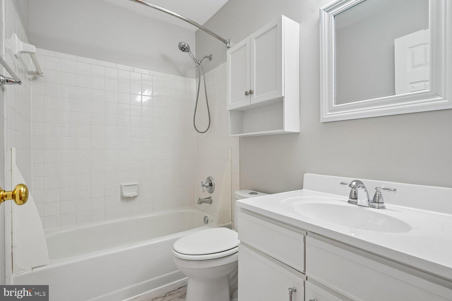 13484 LAKE SHORE