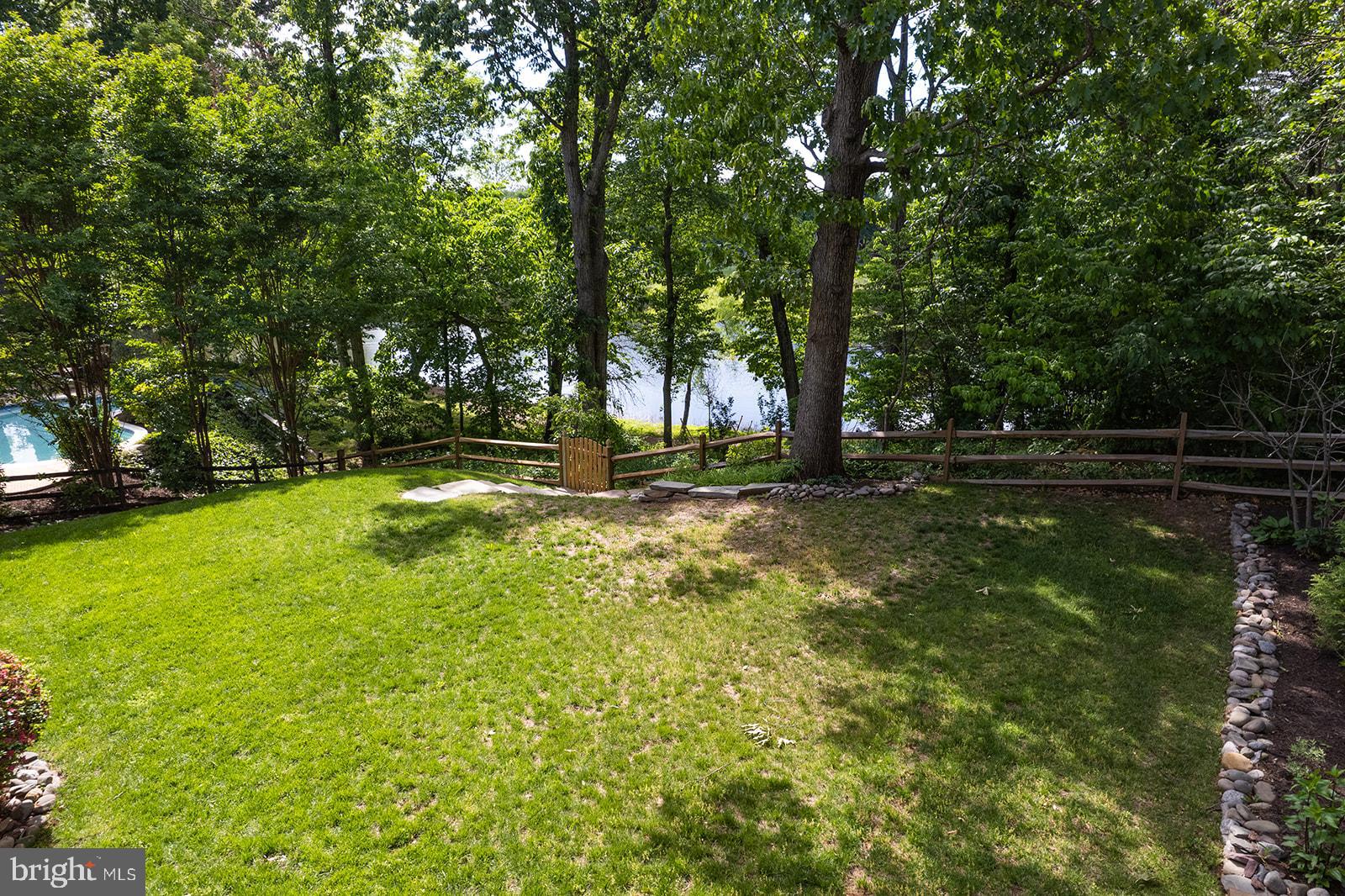 13484 LAKE SHORE