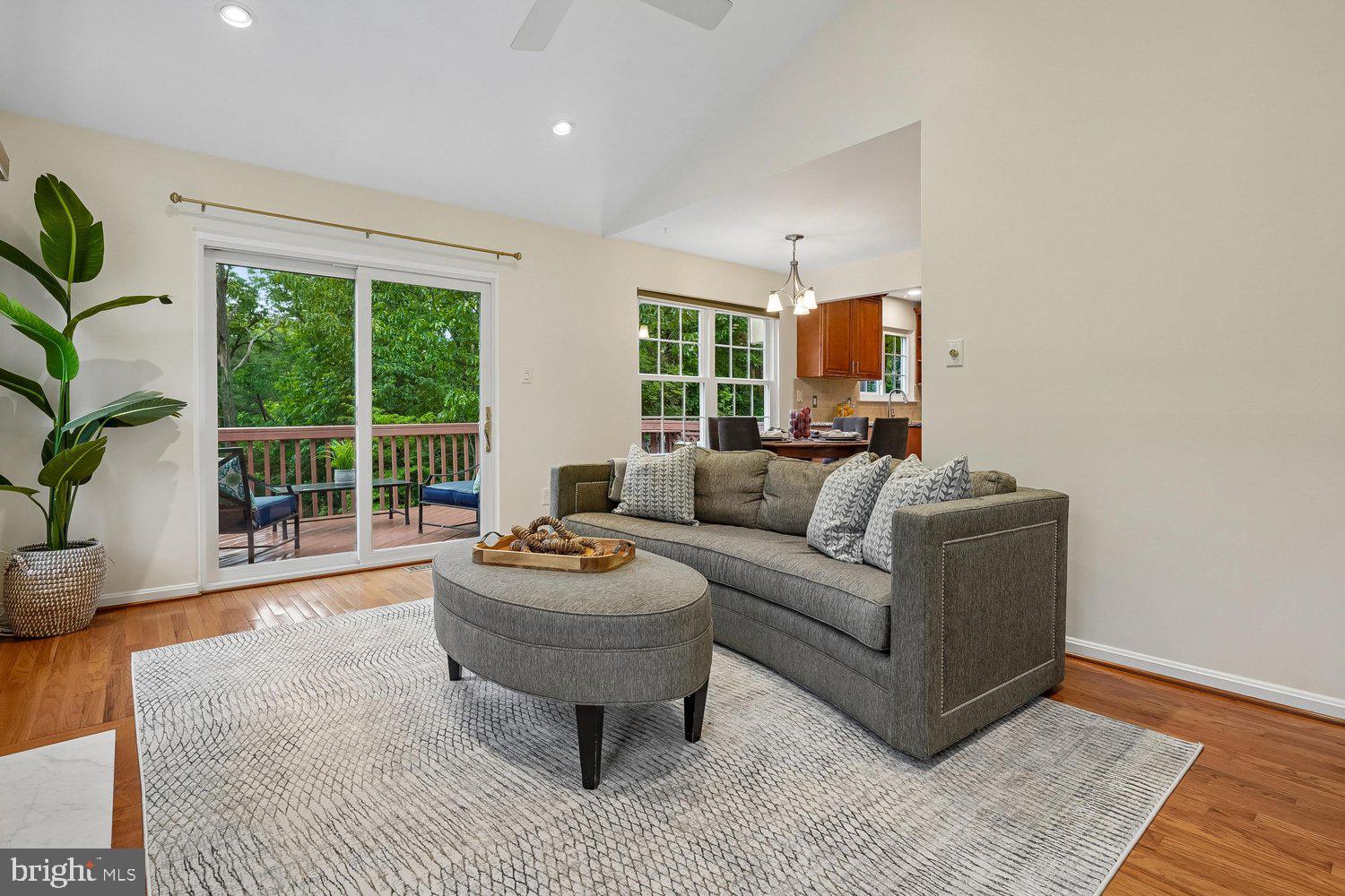 13484 LAKE SHORE